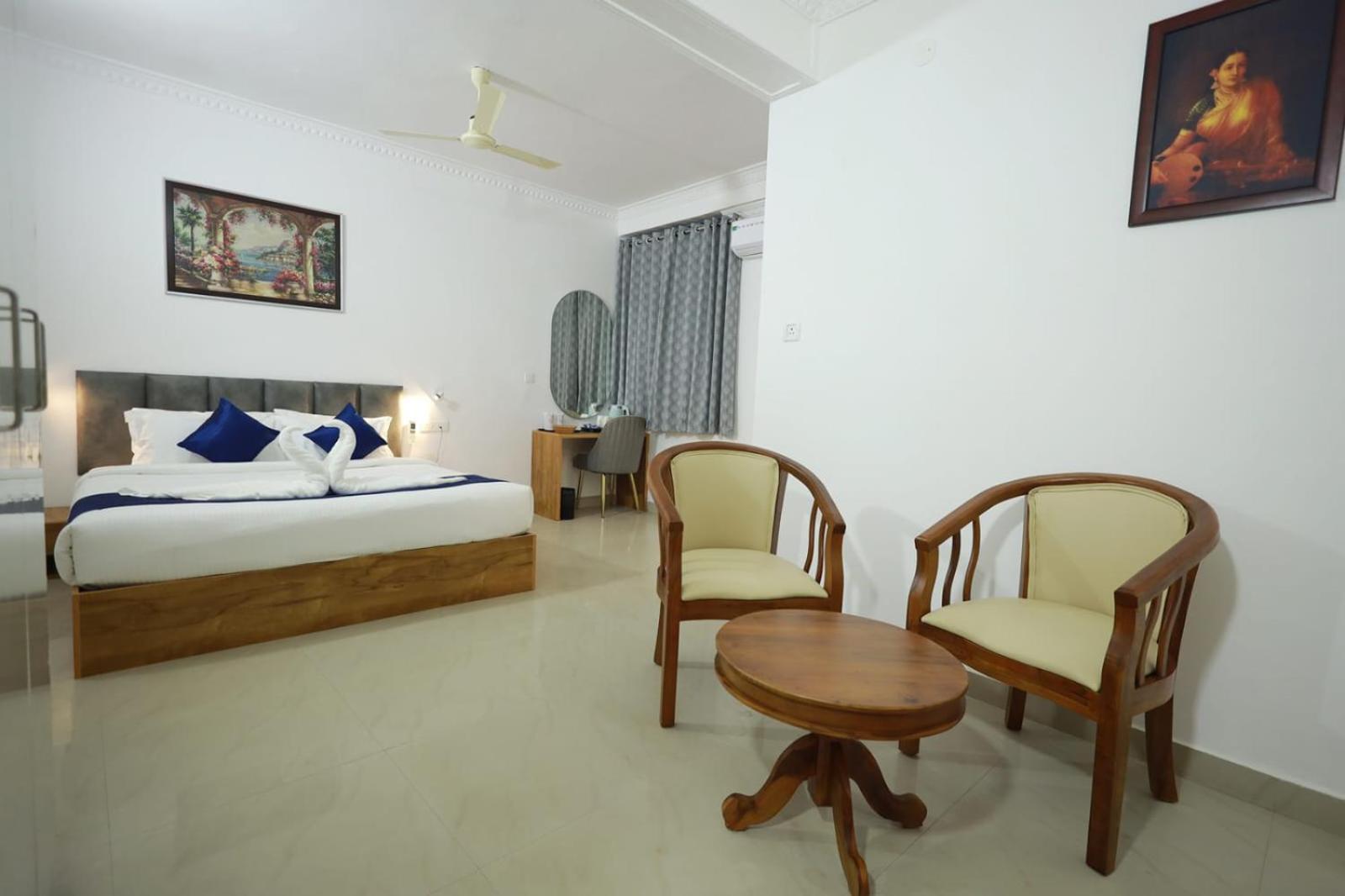 Pearl Residency Hotel Ayoor Exterior photo